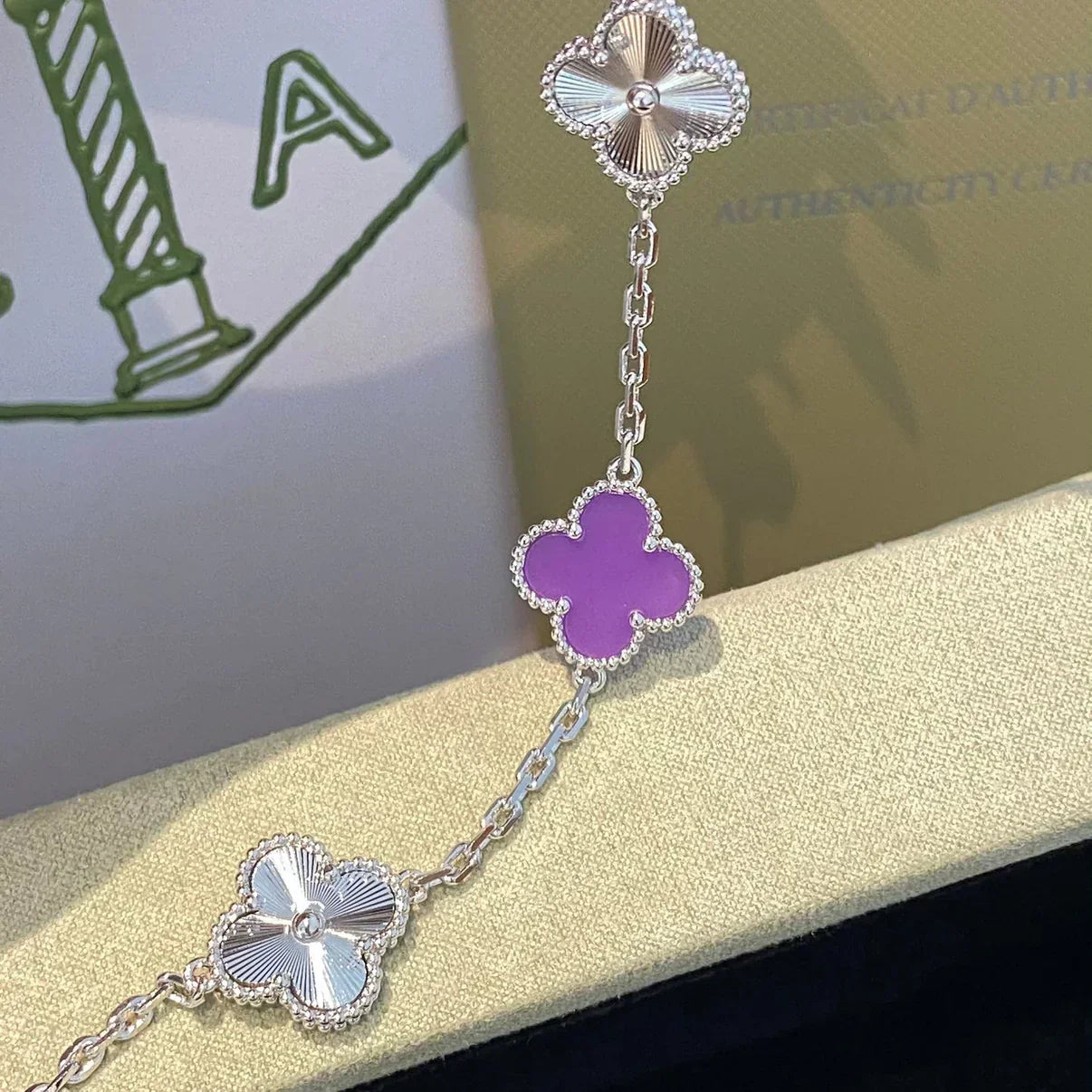 [LUXE] CLOVER 5 MOTIF VIOLET BRACELET COLLECTION