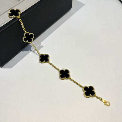 [LUXE] CLOVER 5 MOTIF ONYXS BRACELET COLLECTION