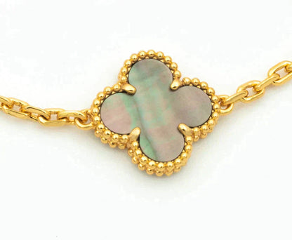 [LUXE] CLOVER 5 MOTIF GRAY MOP BRACELET COLLECTION