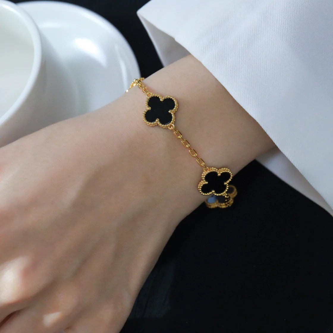 [LUXE] CLOVER 5 MOTIF ONYXS BRACELET COLLECTION