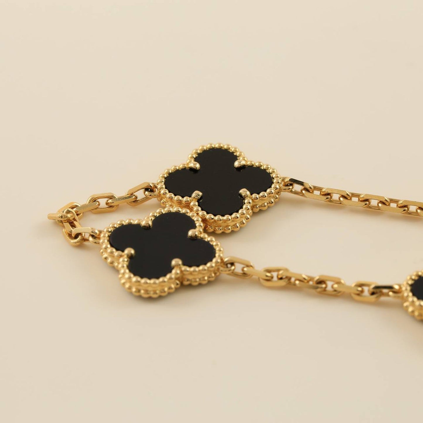 [LUXE] CLOVER 5 MOTIF ONYXS BRACELET COLLECTION