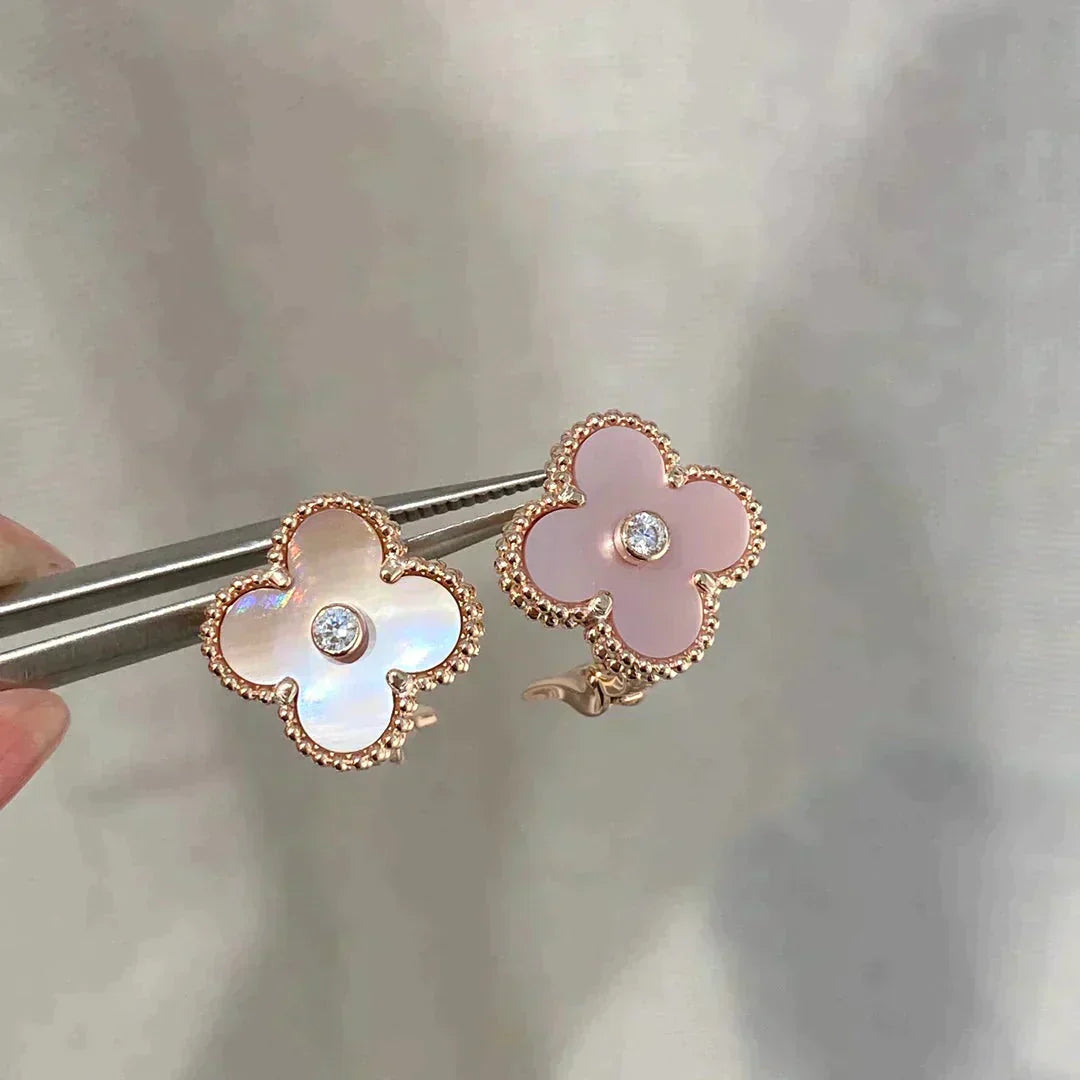 [LUXE]CLOVER MEDIUM 1 MOTIFS  PINK MOP DIAMOND EARRINGS