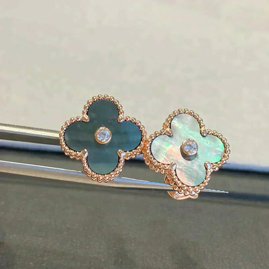 [LUXE]CLOVER MEDIUM 1 MOTIFS GRAY MOP  DIAMOND EARRINGS