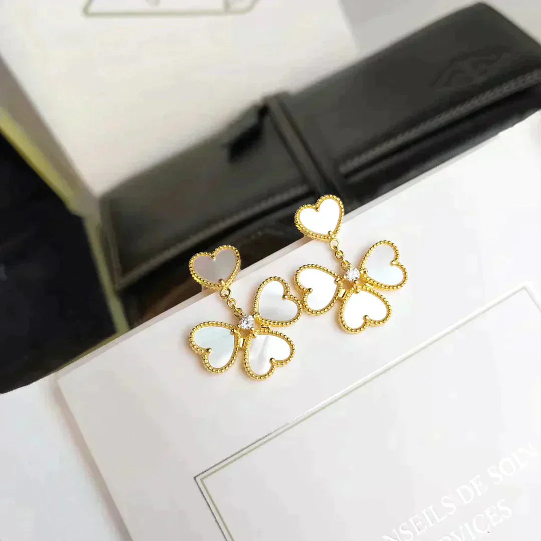 [LUXE]CLOVER SWEET WHITE MOP EARRINGS