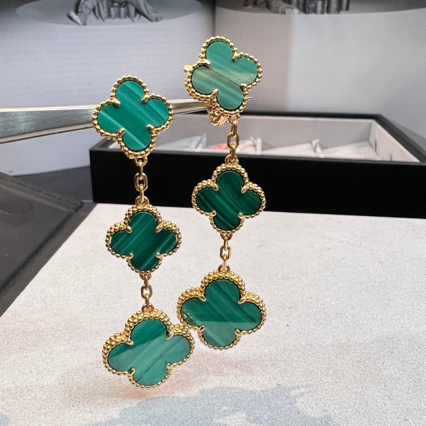 [LUXE]CLOVER MALACHITE 3 MOTIFS GOLD