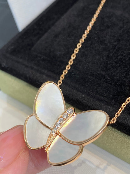[LUXE]BUTTERFLY GOLD MOP DIAMOND NECKLACE