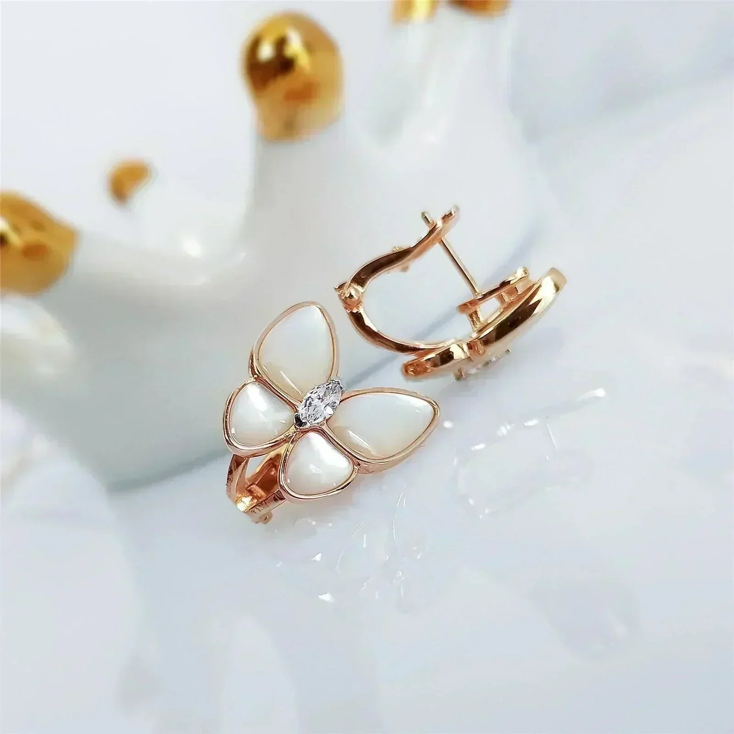 [LUXE]BUTTERFLY MOP DIAMOND EARRINGS