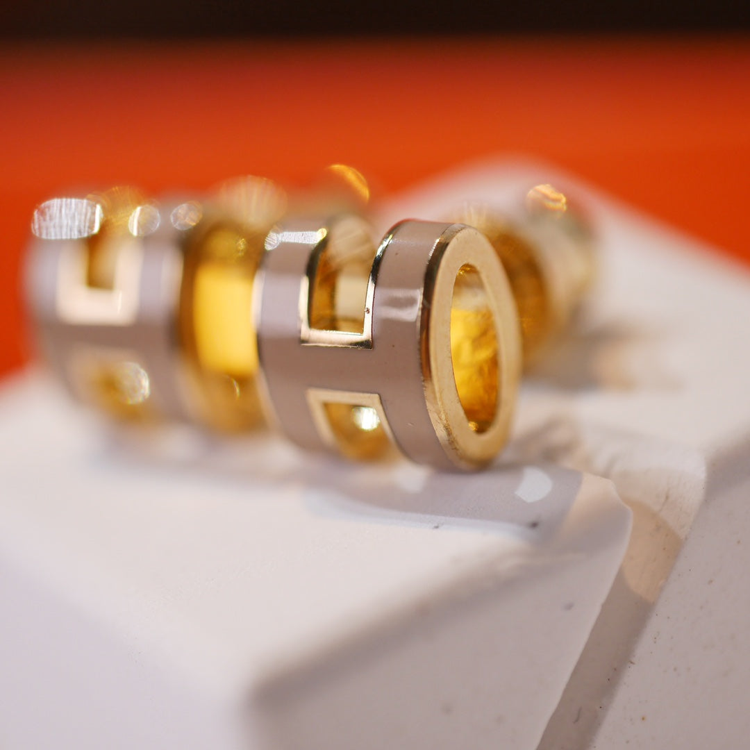 [LUXE]MINI POP H GOLD EARRINGS GREY