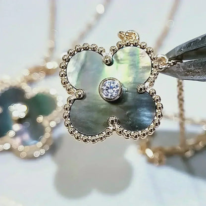 [LUXE]CLOVER 15MM DIAMOND AND MOTHER-OF-GREY NECKLACE