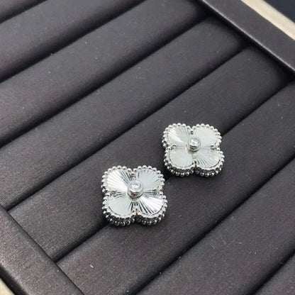 [LUXE]CLOVER MINI 9.5MM LASER EARRINGS