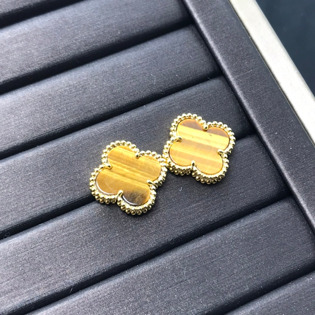 [LUXE]CLOVER MEDIUM 1 MOTIFS TIGER EYE EARRINGS