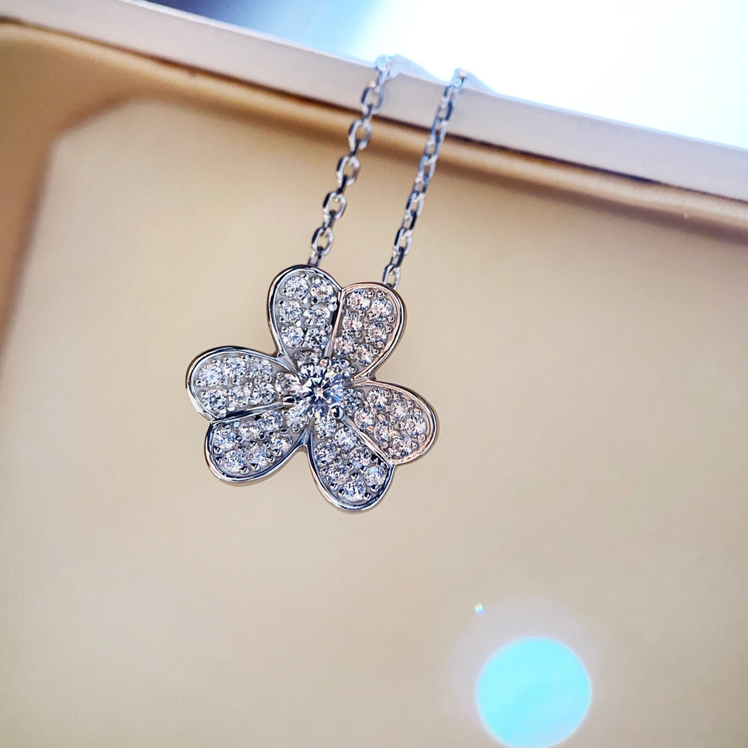 [LUXE]CLOVER DIAMOND NECKLACE SILVER