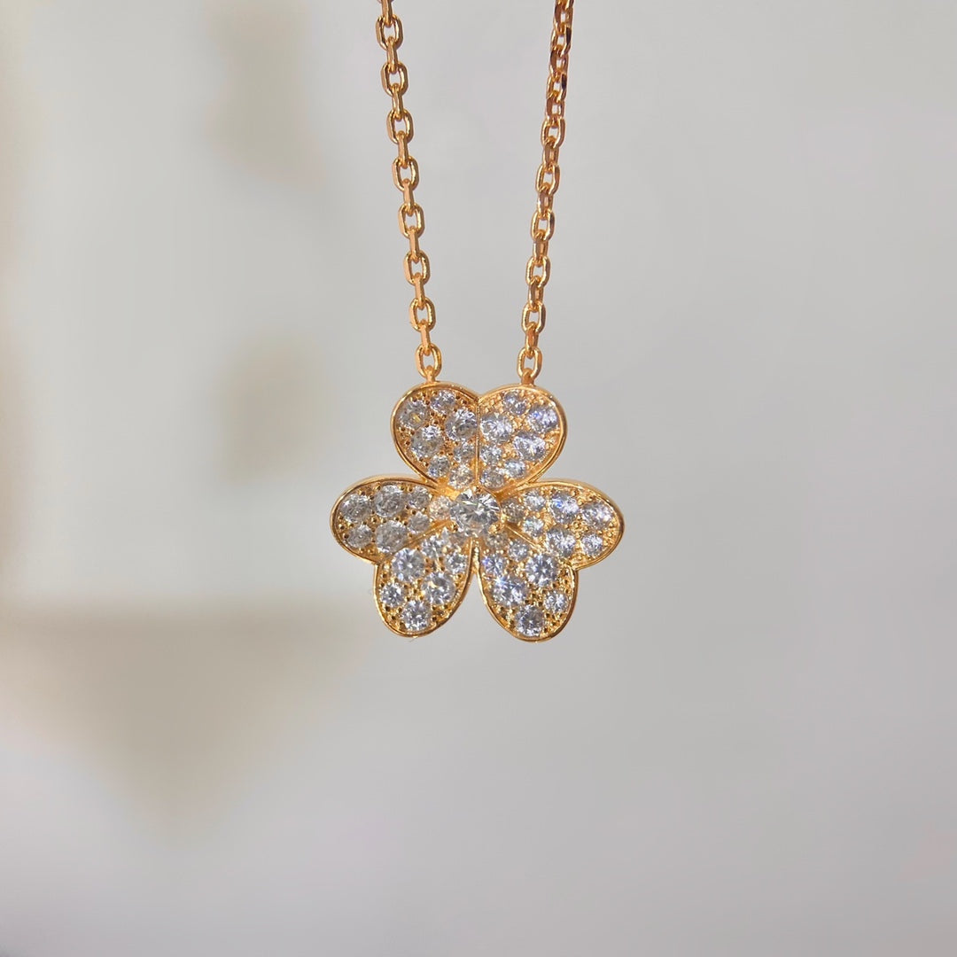 [LUXE]FLOWER DIAMOND NECKLACE