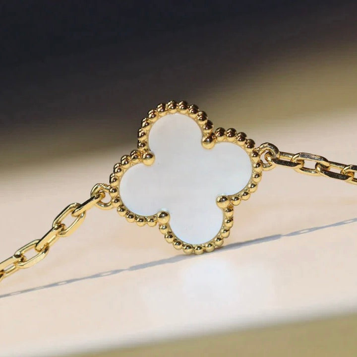 [LUXE]CLOVER 20 MOTIFS WHITE MOP NECKLACE