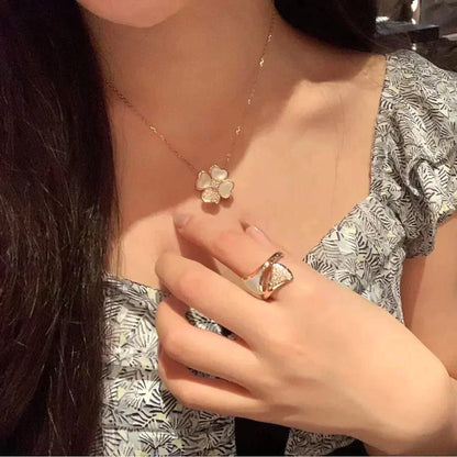 [LUXE]CLOVER MOP DIAMOND ROSE GOLD NECKLACE