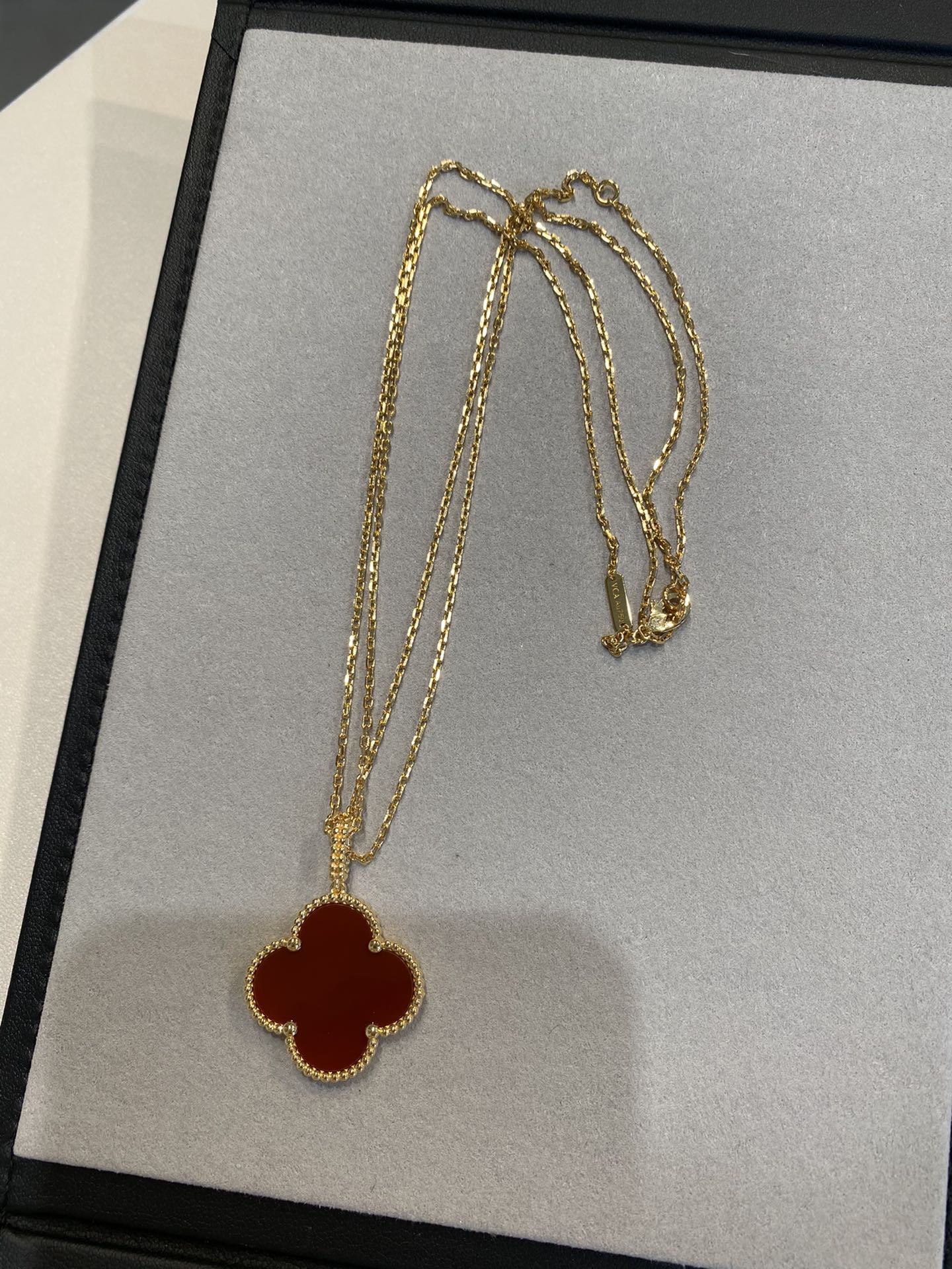 [LUXE]CLOVER 25MM NECKLACE GOLD CARNELIAN