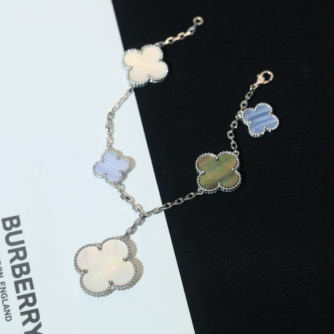 [LUXE]CLOVER BRACELET 5 MOTIFS MOP CHALCEDONY SILVER