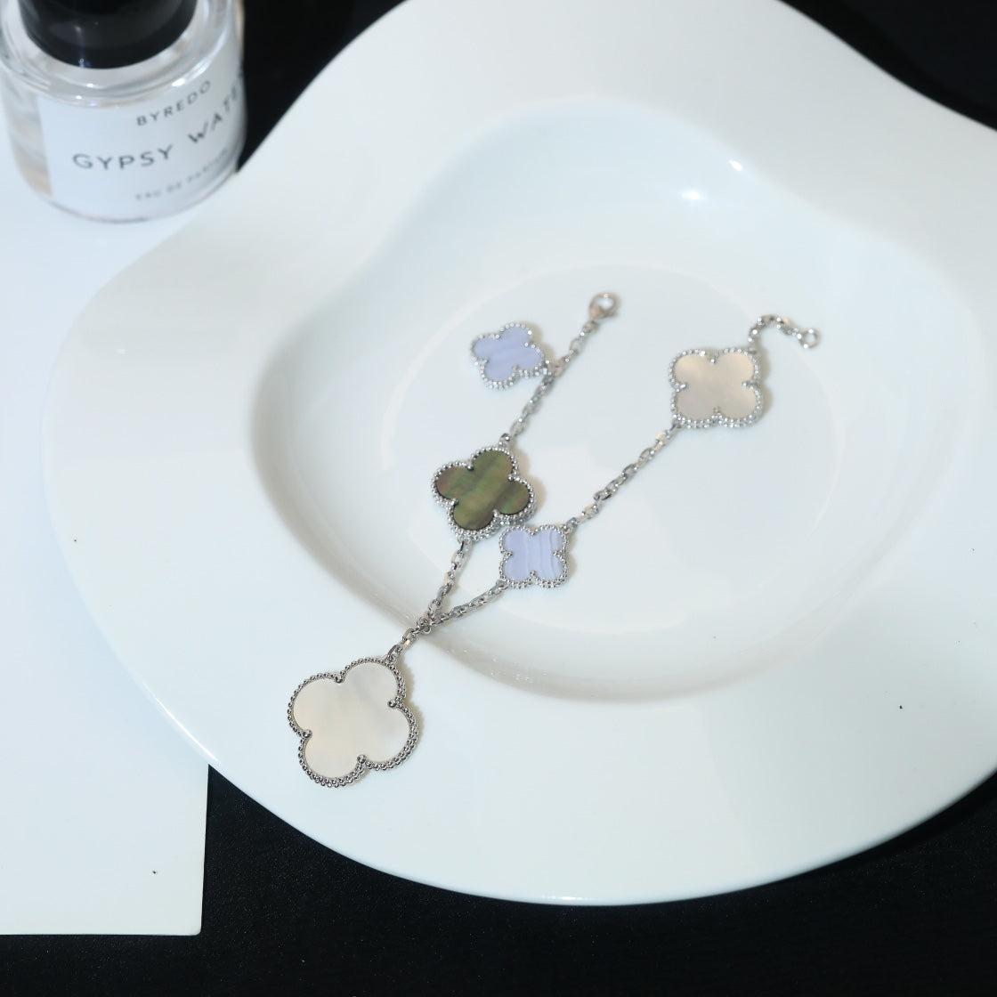 [LUXE]CLOVER BRACELET 5 MOTIFS MOP CHALCEDONY SILVER