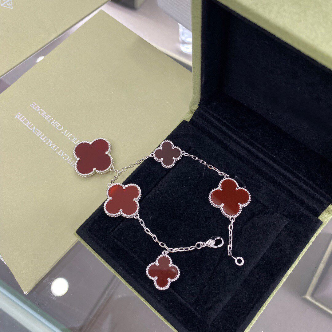 [LUXE]CLOVER 5 MOTIFS SIVLER CARNELIAN BRACELET