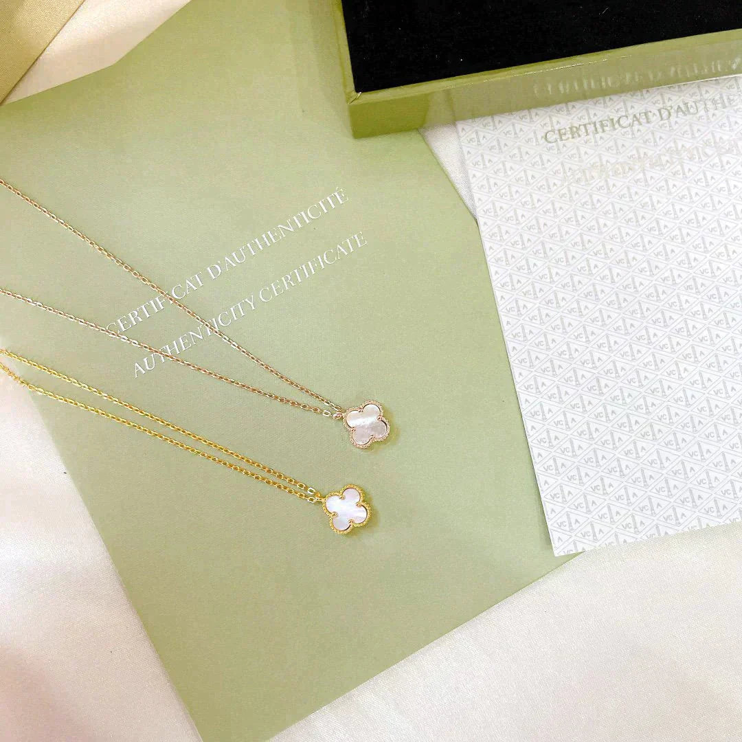 [LUXE]CLOVER MINI 9.5MM WHITE MOTHER-OF-PEARL NECKLACE