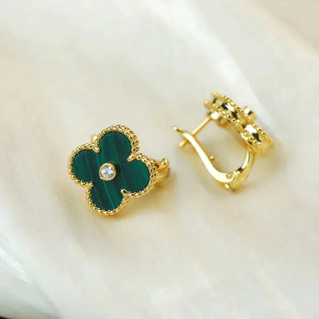 [LUXE]CLOVER MEDIUM 1 MOTIFS MALACHITE DIAMOND EARRINGS