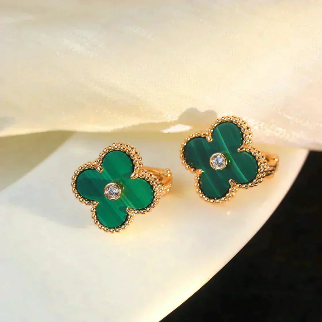 [LUXE]CLOVER MEDIUM 1 MOTIFS MALACHITE DIAMOND EARRINGS