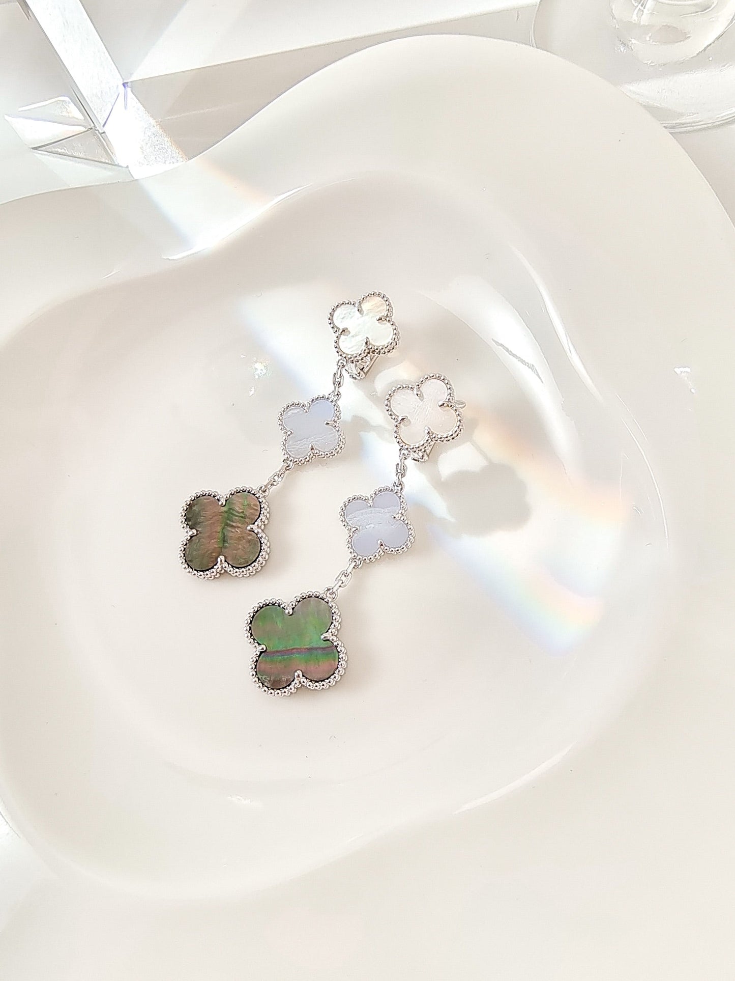 [LUXE]CLOVER 3 MOTIFS CHALCEDONY DARK MOP SILVER EARRINGS