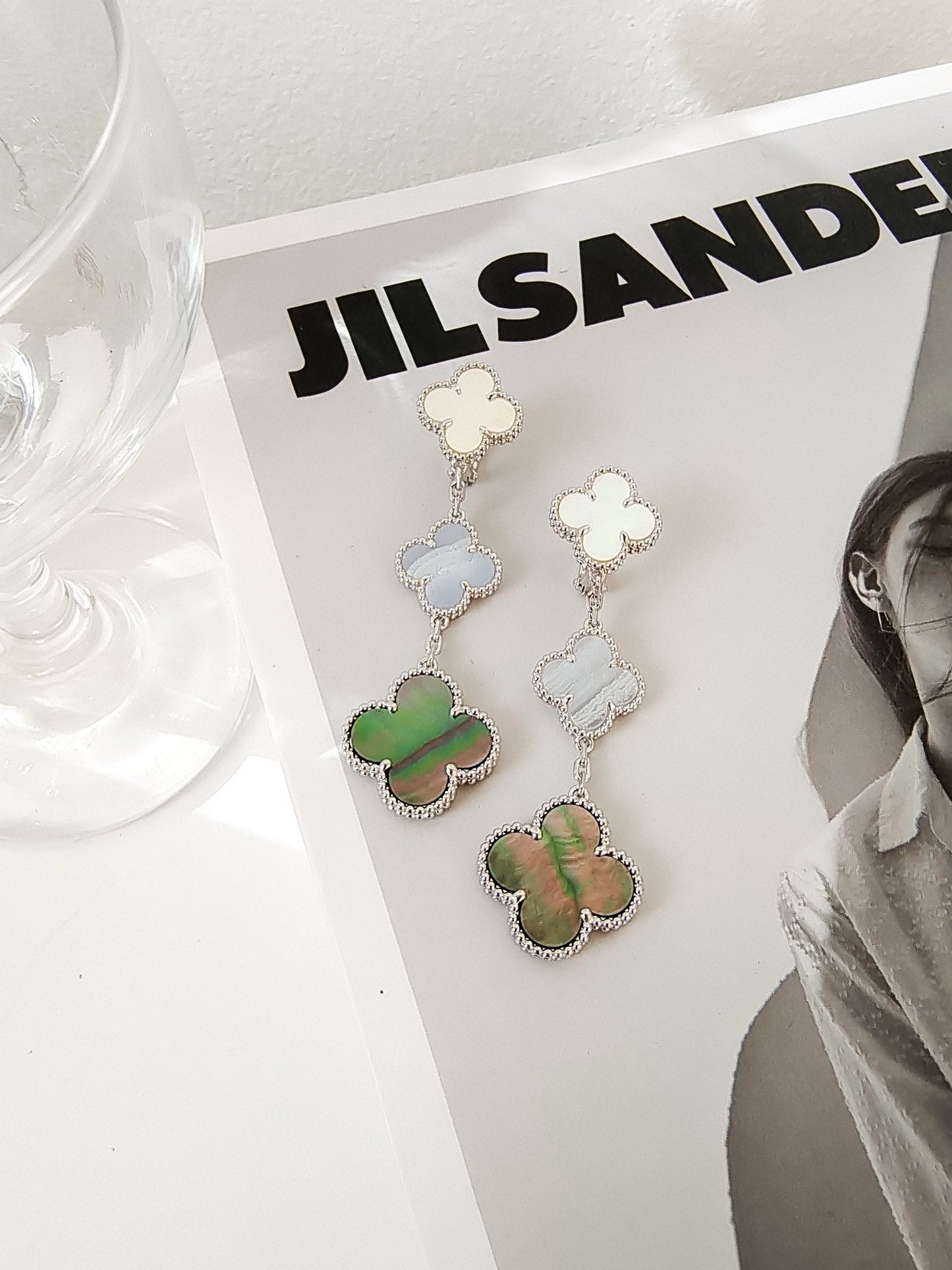 [LUXE]CLOVER 3 MOTIFS CHALCEDONY DARK MOP SILVER EARRINGS