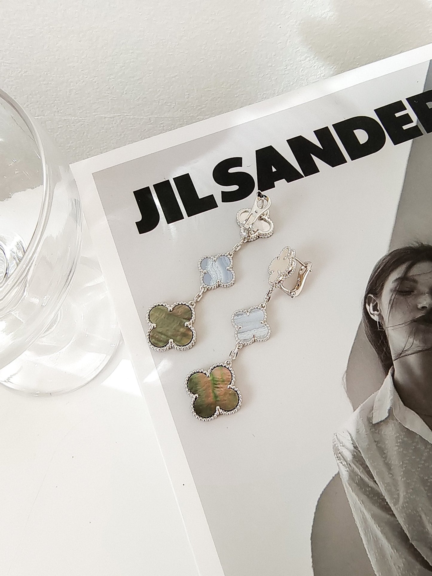 [LUXE]CLOVER 3 MOTIFS CHALCEDONY DARK MOP SILVER EARRINGS