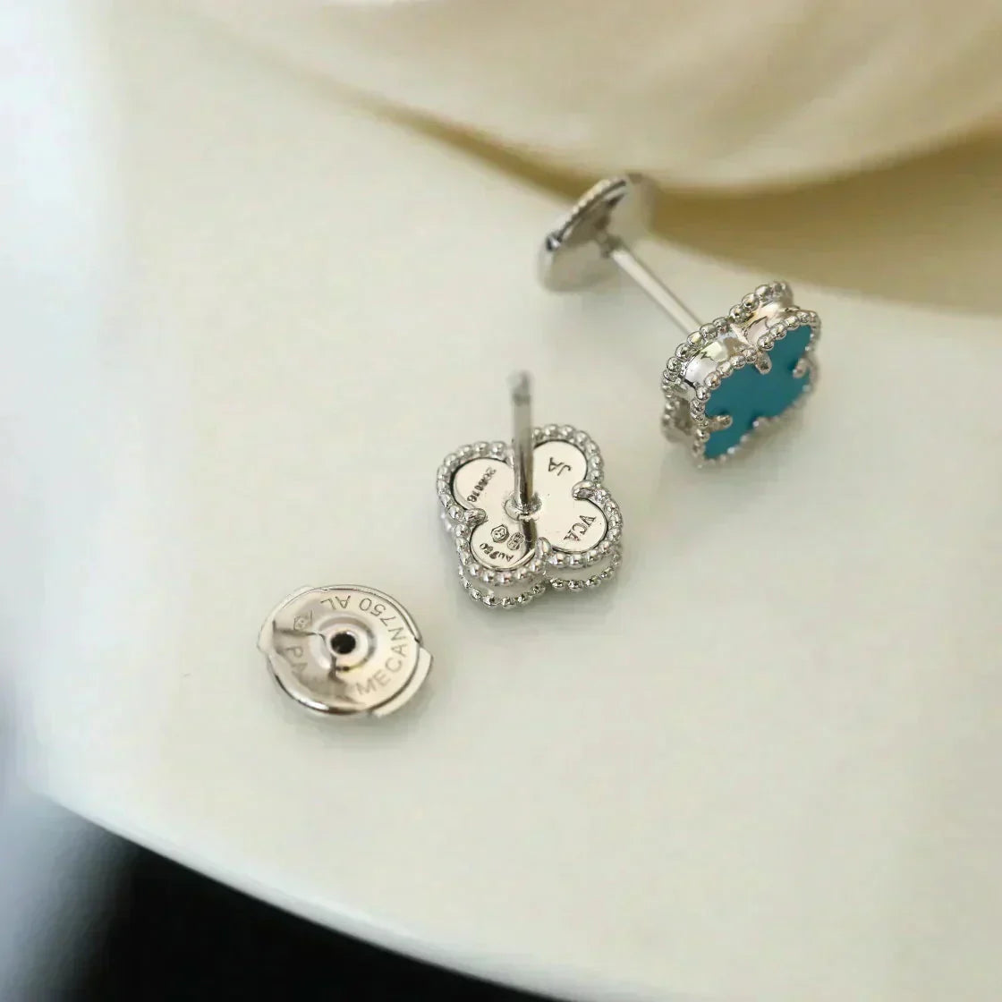 [LUXE]CLOVER MINI 9.5MM ONYX STUD EARRINGS SILVER