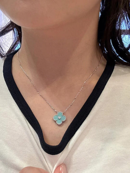 [LUXE]CLOVER 1 DIAMOND LIGHT BLUE SILVER NECKLACE