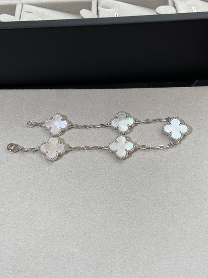 [LUXE]CLOVER WHITE PEARL MOP 5 MOTIF BRACELET COLLECTION