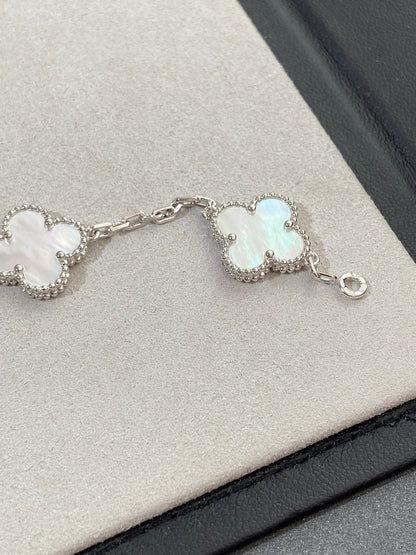 [LUXE]CLOVER WHITE PEARL MOP 5 MOTIF BRACELET COLLECTION