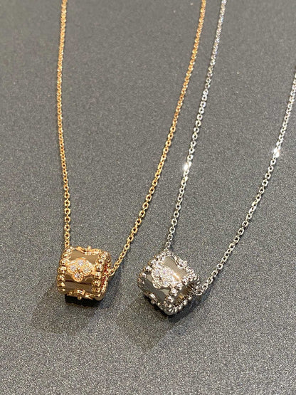 [LUXE]PERLEE PEDANT SIVLER DIAMOND NECKLACE