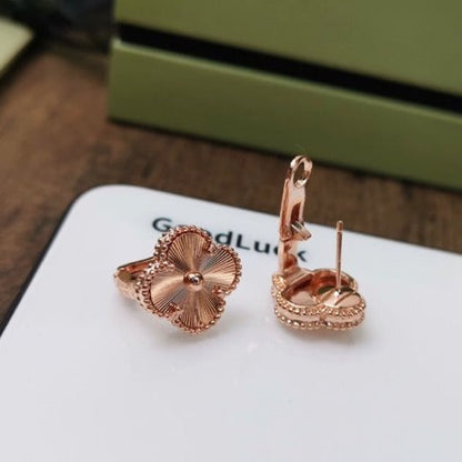 [LUXE]CLOVER MEDIUM STUD EARRINGS