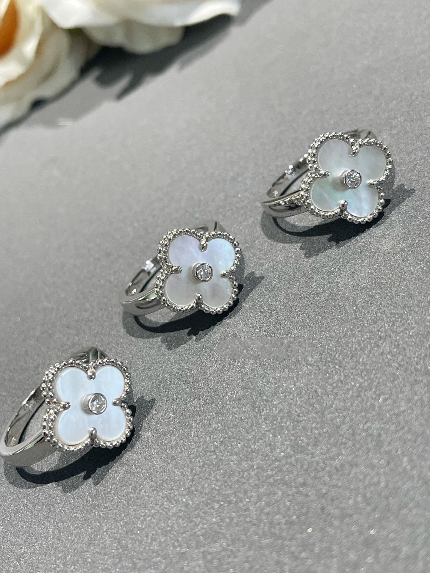 [LUXE]CLOVER SILVER MOP DIAMOND RING