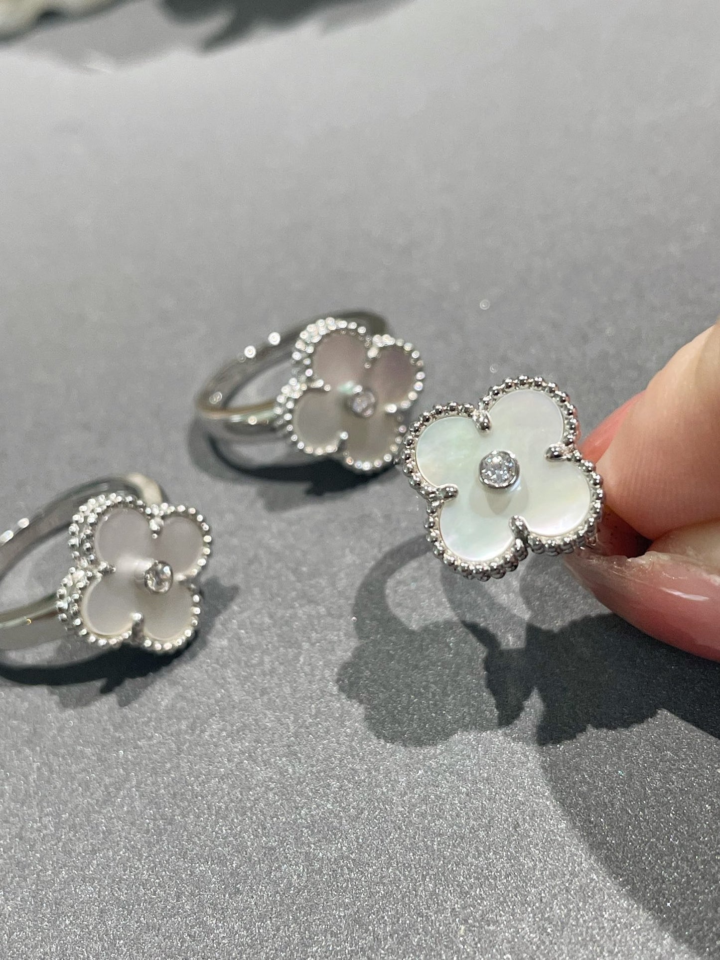 [LUXE]CLOVER SILVER MOP DIAMOND RING