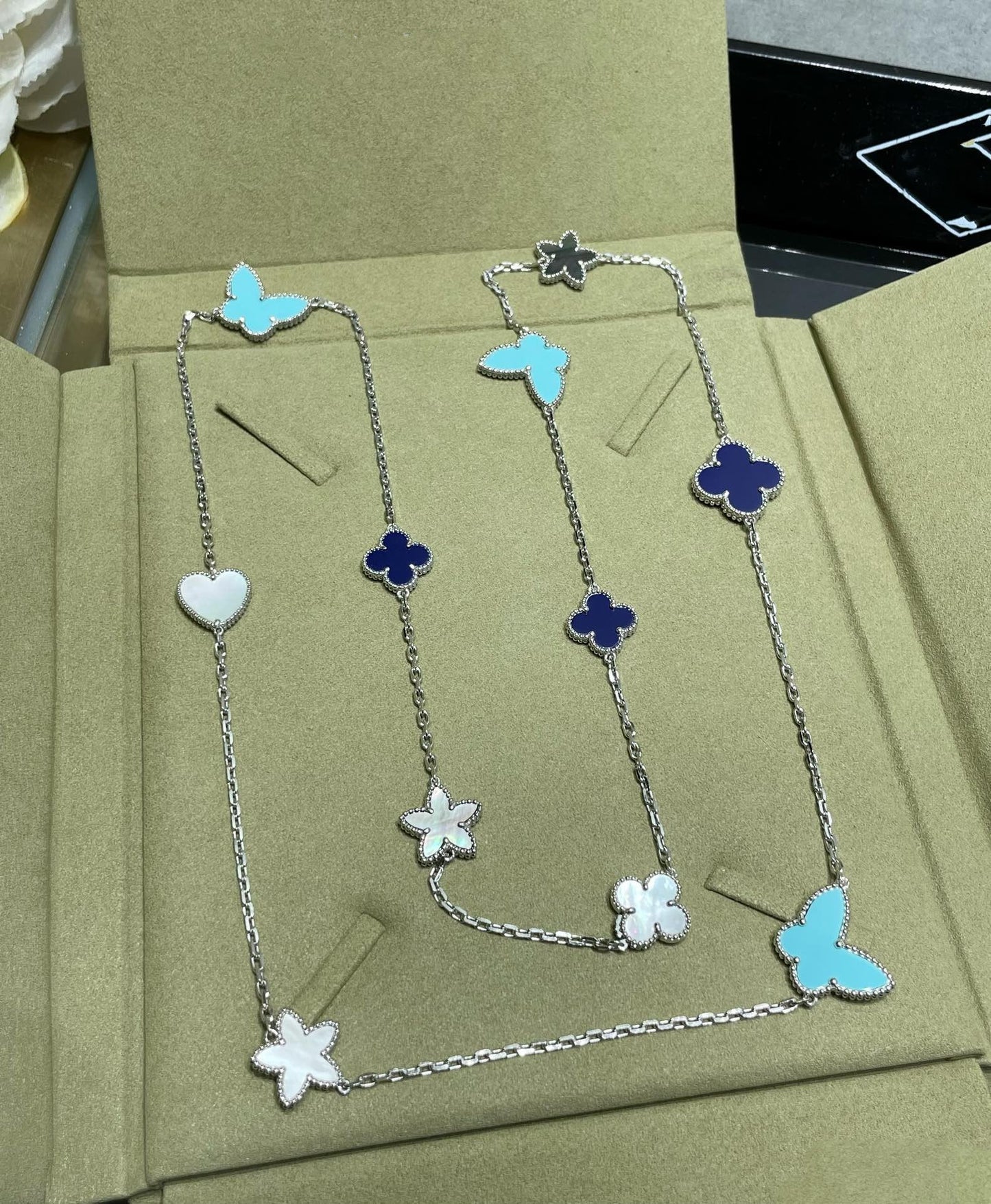 [LUXE]LUCKY CLOVER SILVER 11 MOTIF NECKLACE