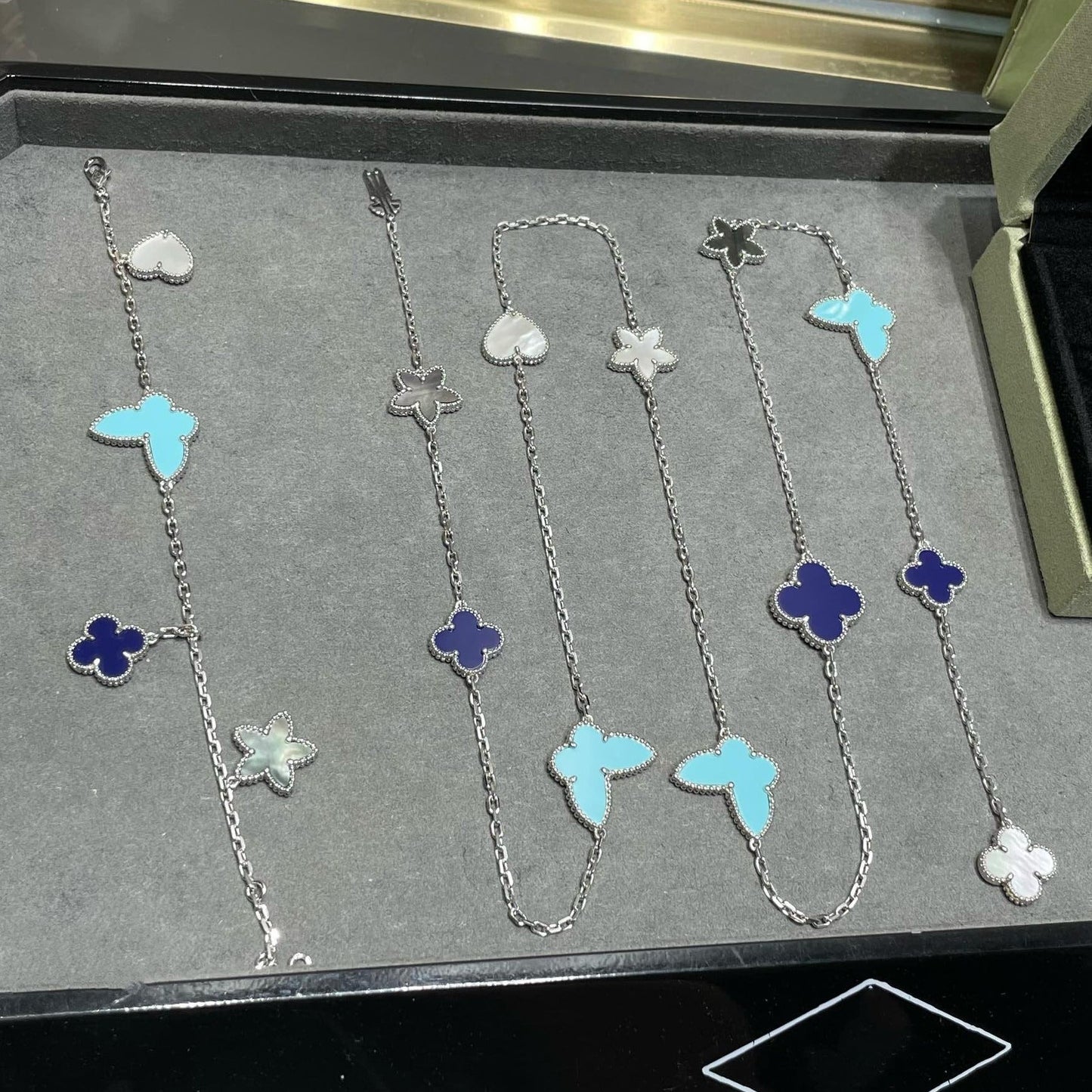 [LUXE]LUCKY CLOVER SILVER 11 MOTIF NECKLACE