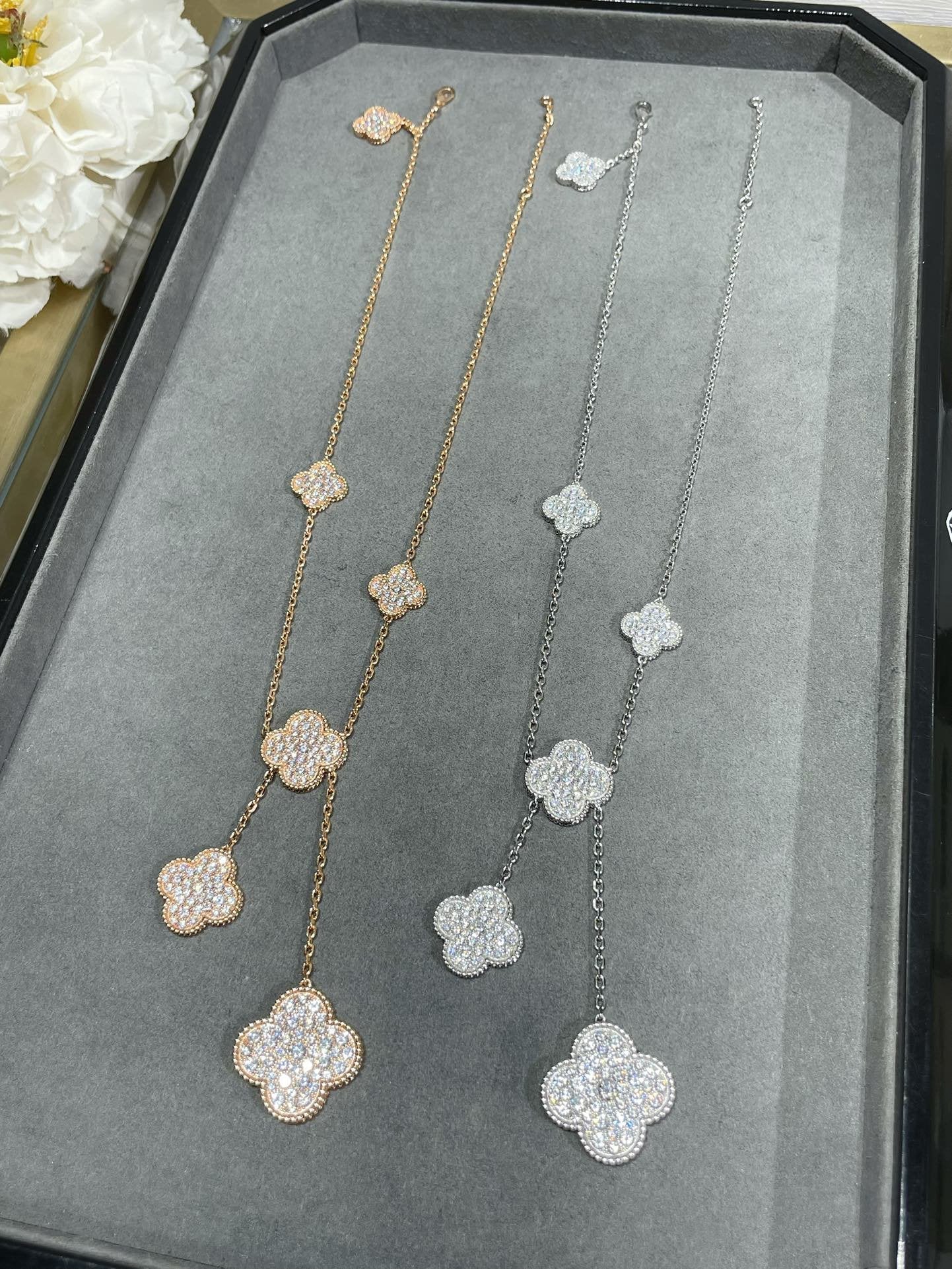 [LUXE]CLOVER 6 MOTIF DIAMOND PAVED NECKLACE