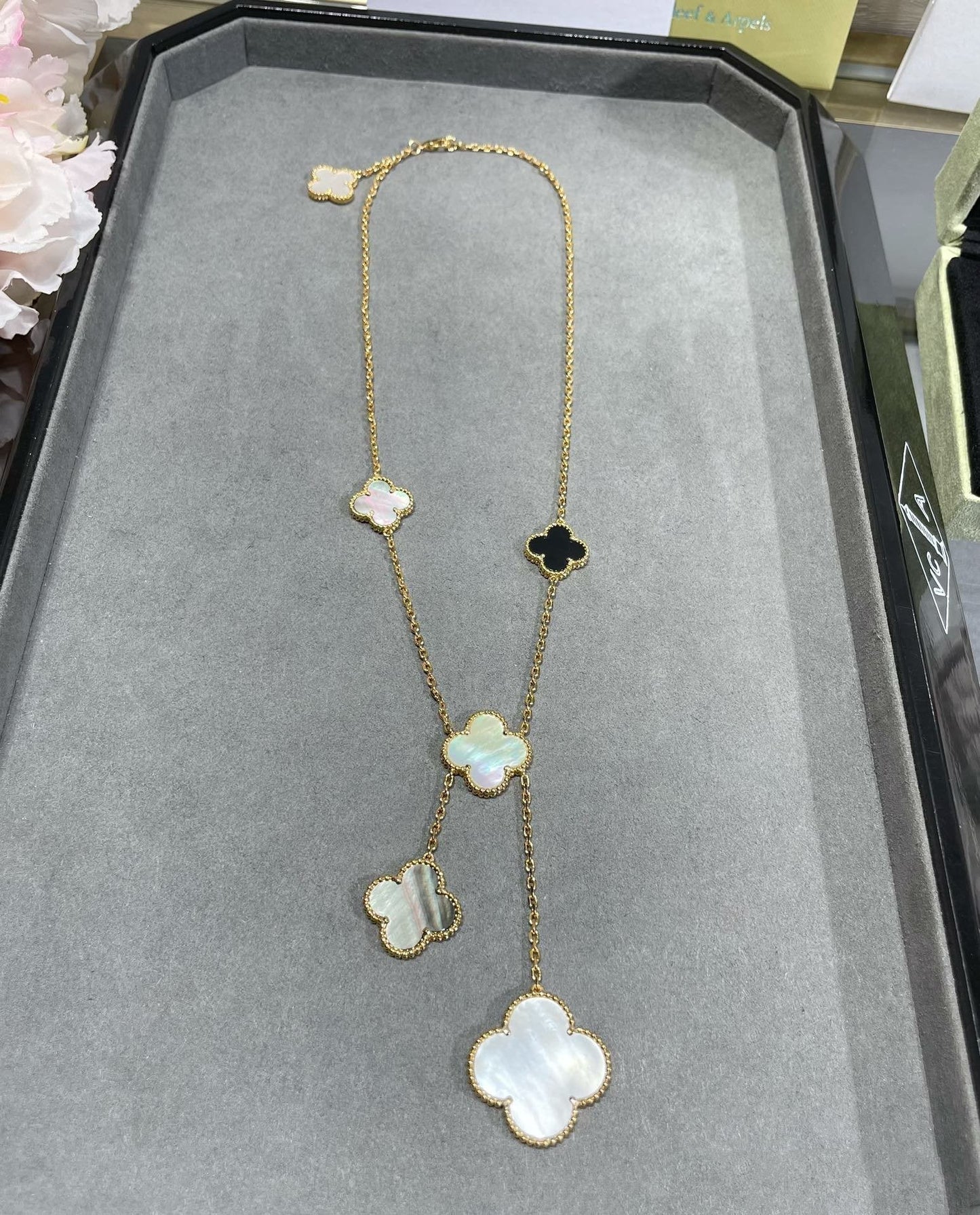 [LUXE]CLOVER 6 MOTIF MOP ONYX GOLD NECKLACE