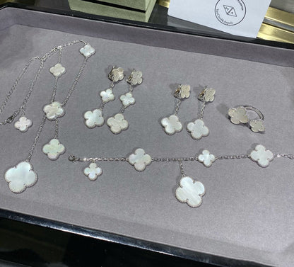 [LUXE]CLOVER 5 MOTIF WHITE MOP SILVER BRACELET