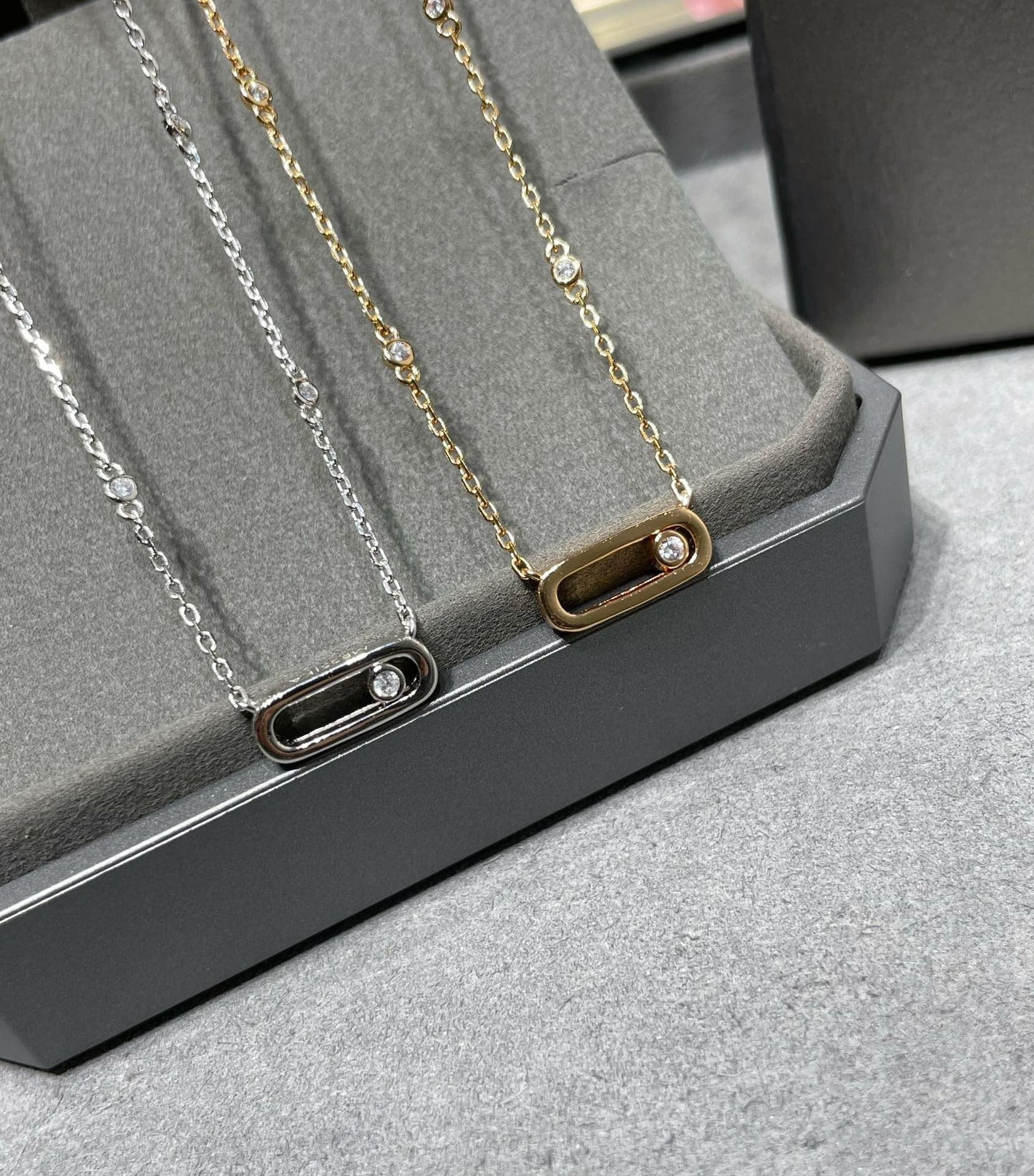 [LUXE]MOVE UNO DIAMOND NECKLACE
