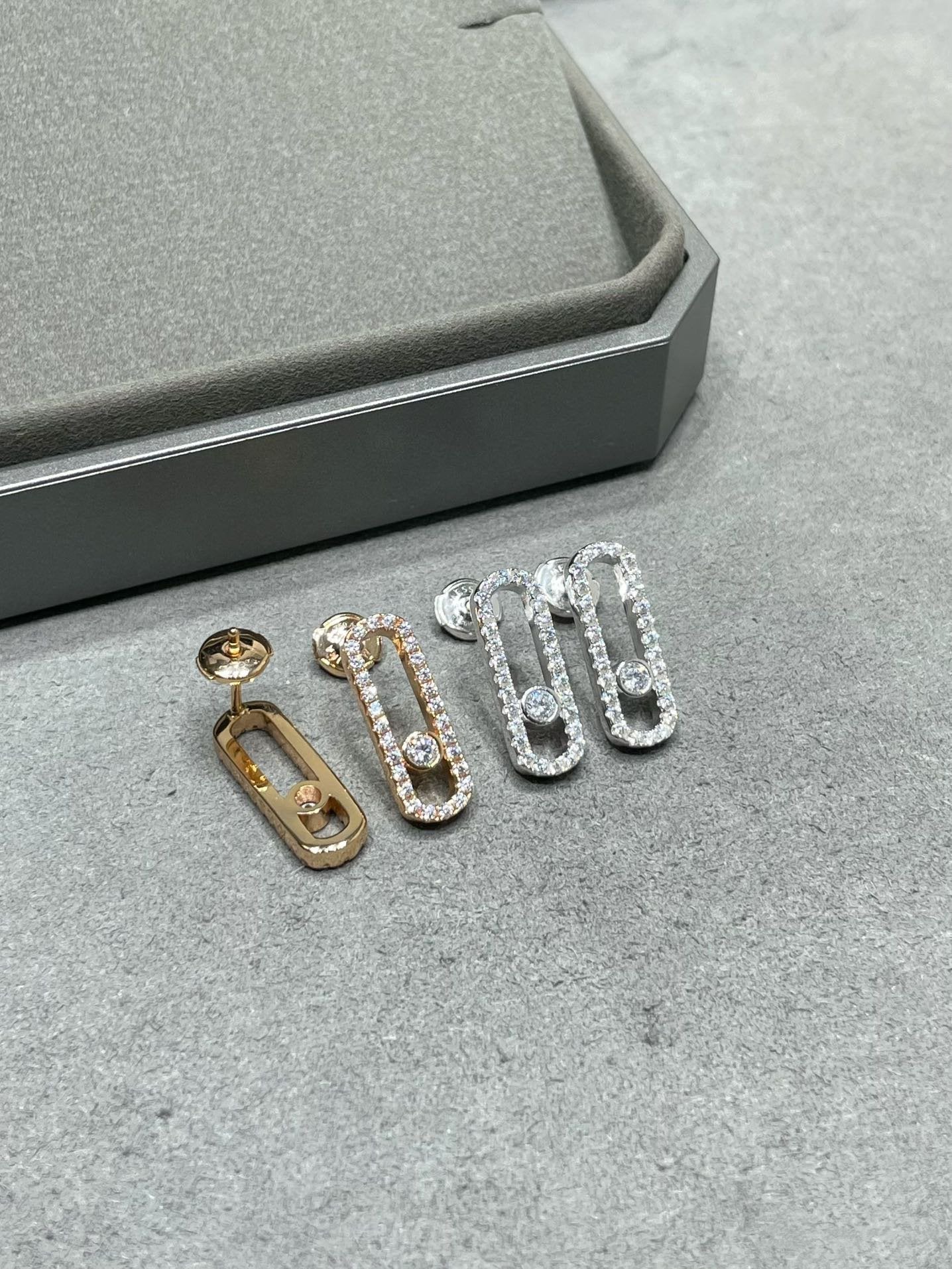 [LUXE]MOVE UNO STUD DIAMOND PAVED EARRINGS