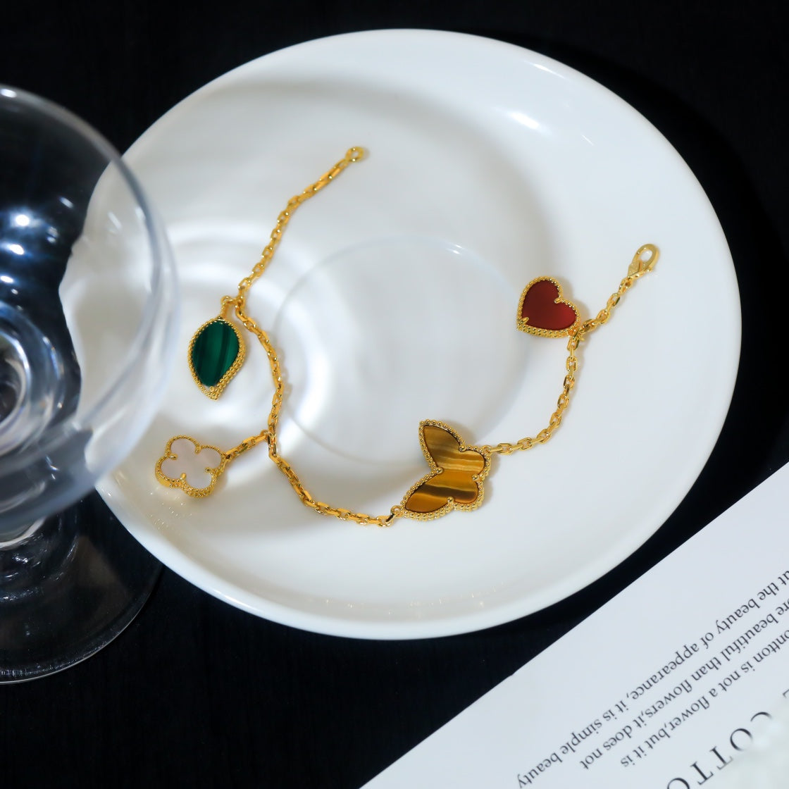 [LUXE]LUCKY SPRING 5 MOTIF GOLD BRACELET