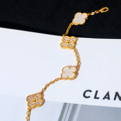 [LUXE]CLOVER WHITE PEARL MOP 5 MOTIF BRACELET COLLECTION