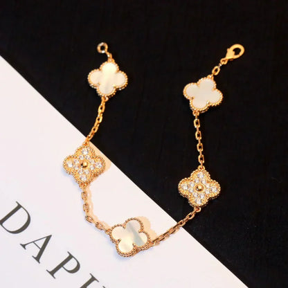 [LUXE]CLOVER WHITE PEARL MOP 5 MOTIF BRACELET COLLECTION