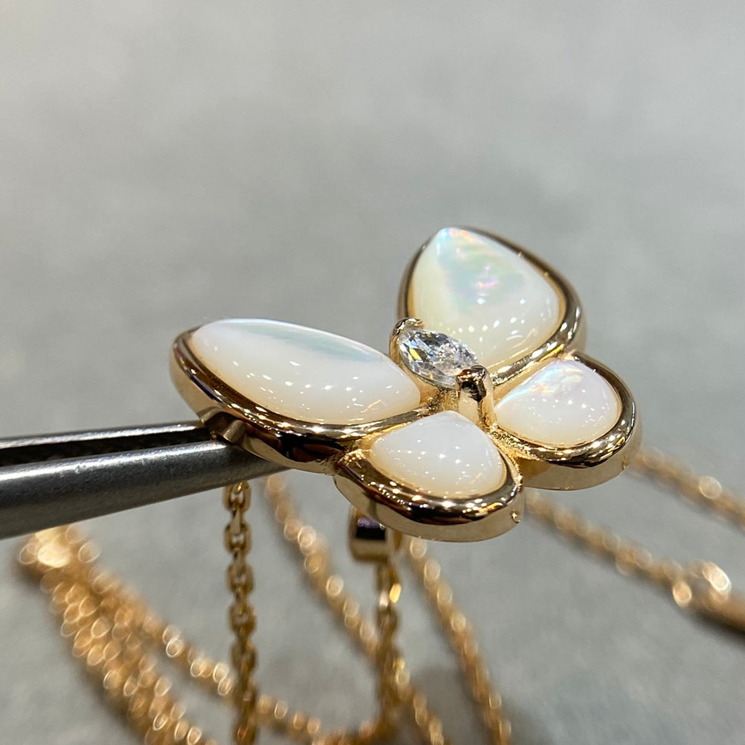 [LUXE]BUTTERFLY MOP DIAMOND NECKLACE