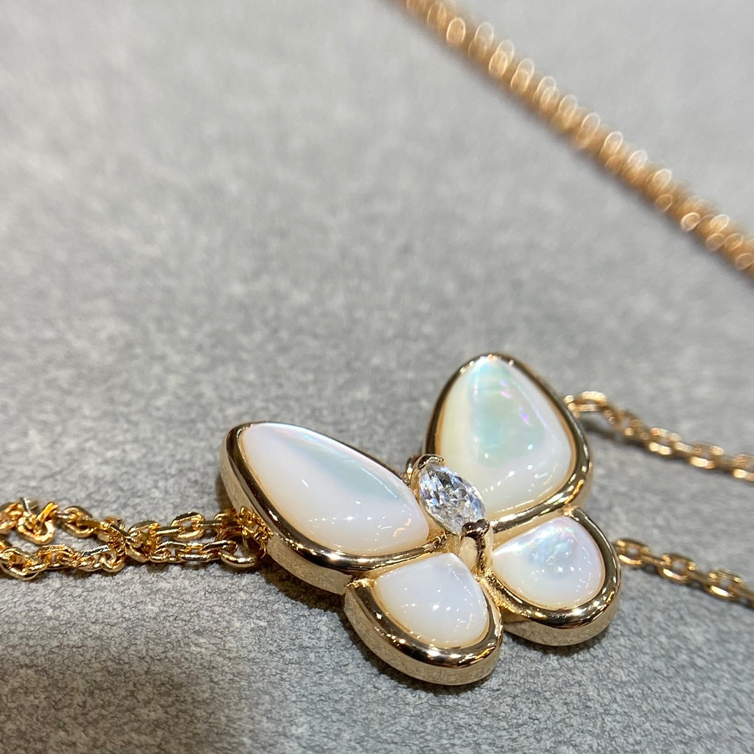 [LUXE]BUTTERFLY MOP DIAMOND NECKLACE
