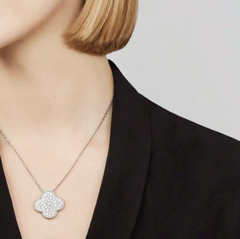 [LUXE]CLOVER 25MM LARGE PENDANT DIAMOND PAVED SILVER NECKLACE
